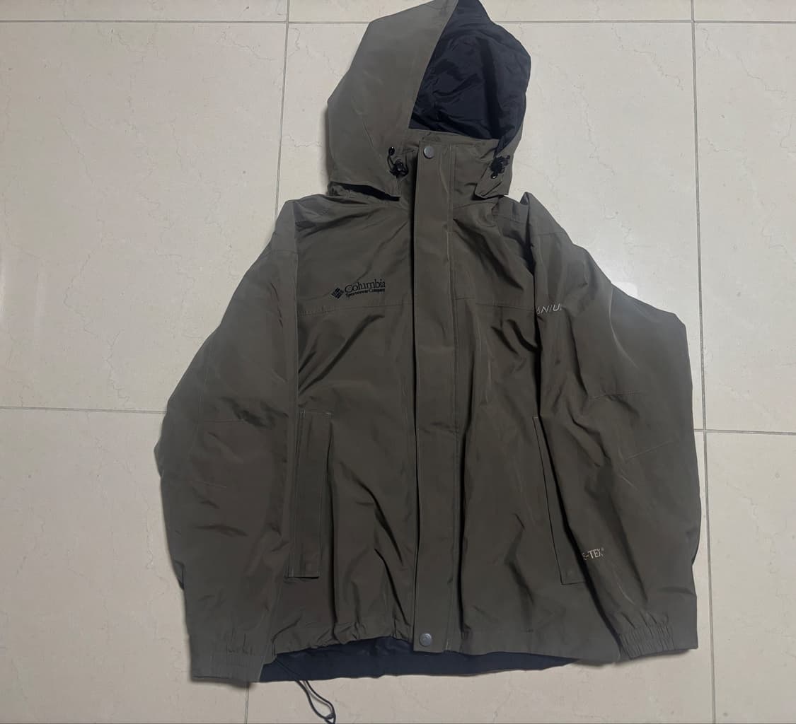 콜롬비아 고어택스 카키 바람막이 M  상품이미지1