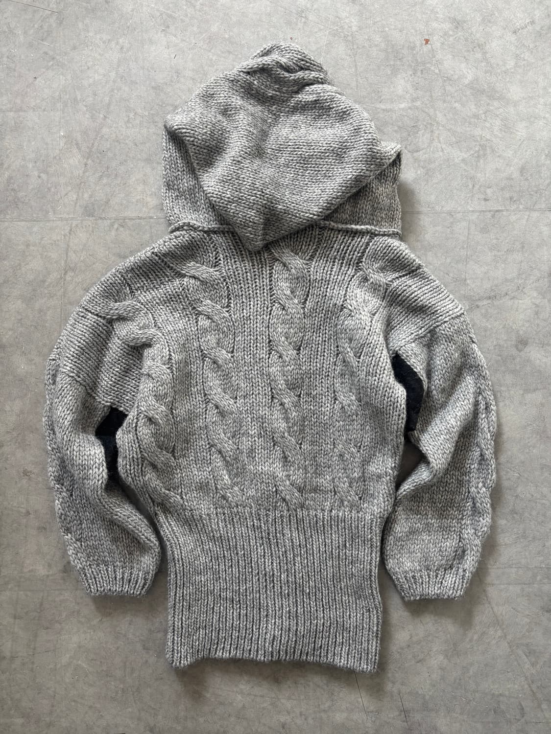 Vivienne Westwood 비비안웨스트우드 케이블 언발 후드 가디건 상품이미지9