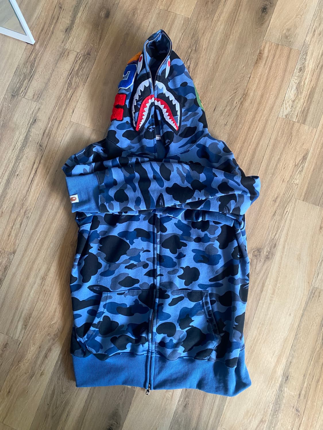 베이프 샤크 후드 상품이미지2