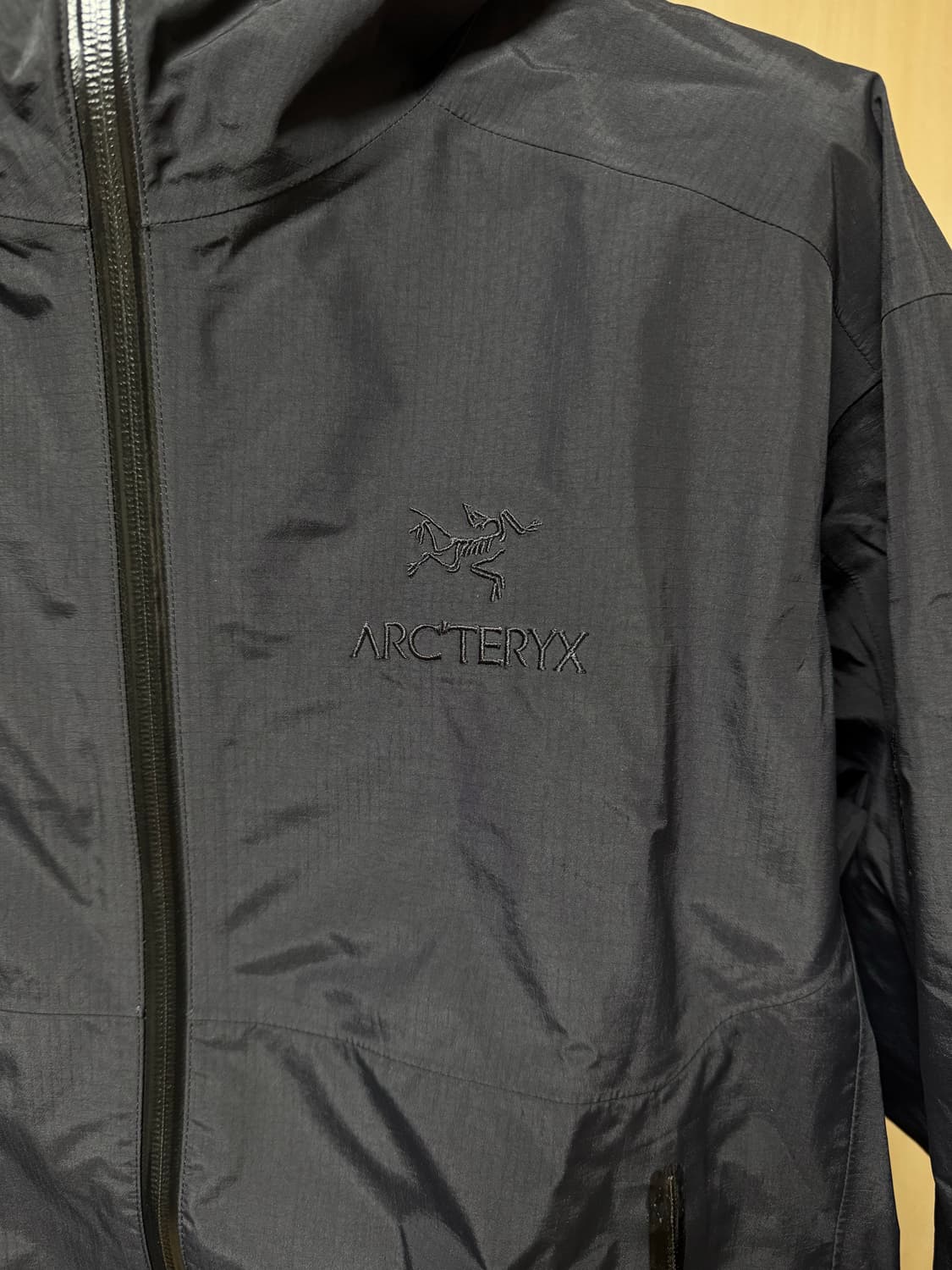 [M] 아크테릭스 x 빔즈 제타 SL 자켓 블랙 오렌지 상품이미지3