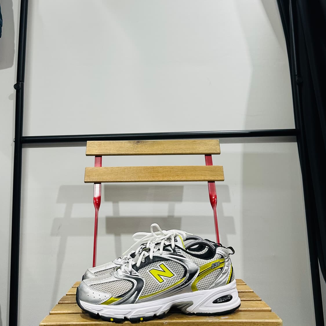 255) 뉴발란스 운동화 남성 남자 신발 530 메탈 형광 상품이미지3