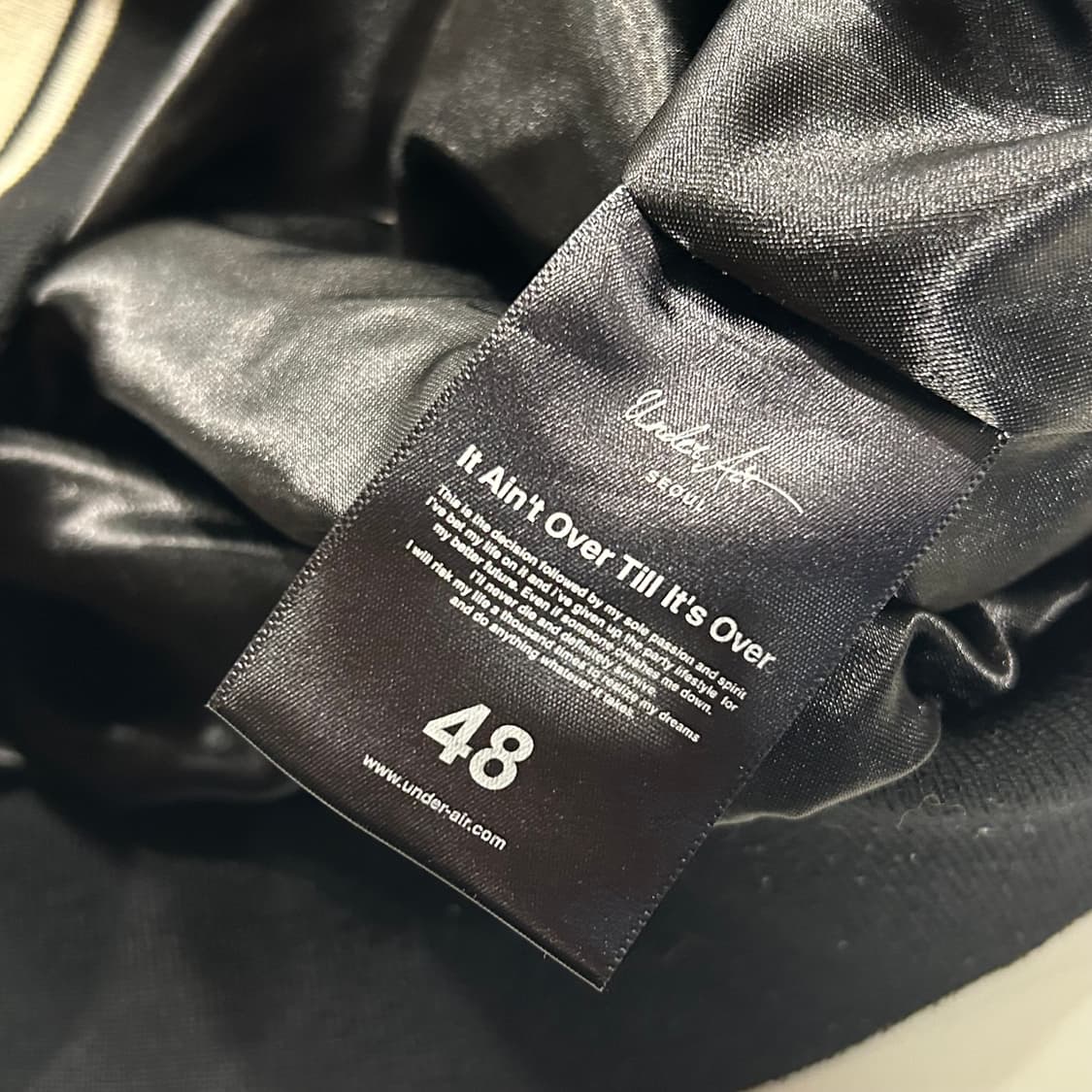 [48] UNDERAIR 용 자수 블랙/화이트 봄버 자켓 B204 상품이미지7