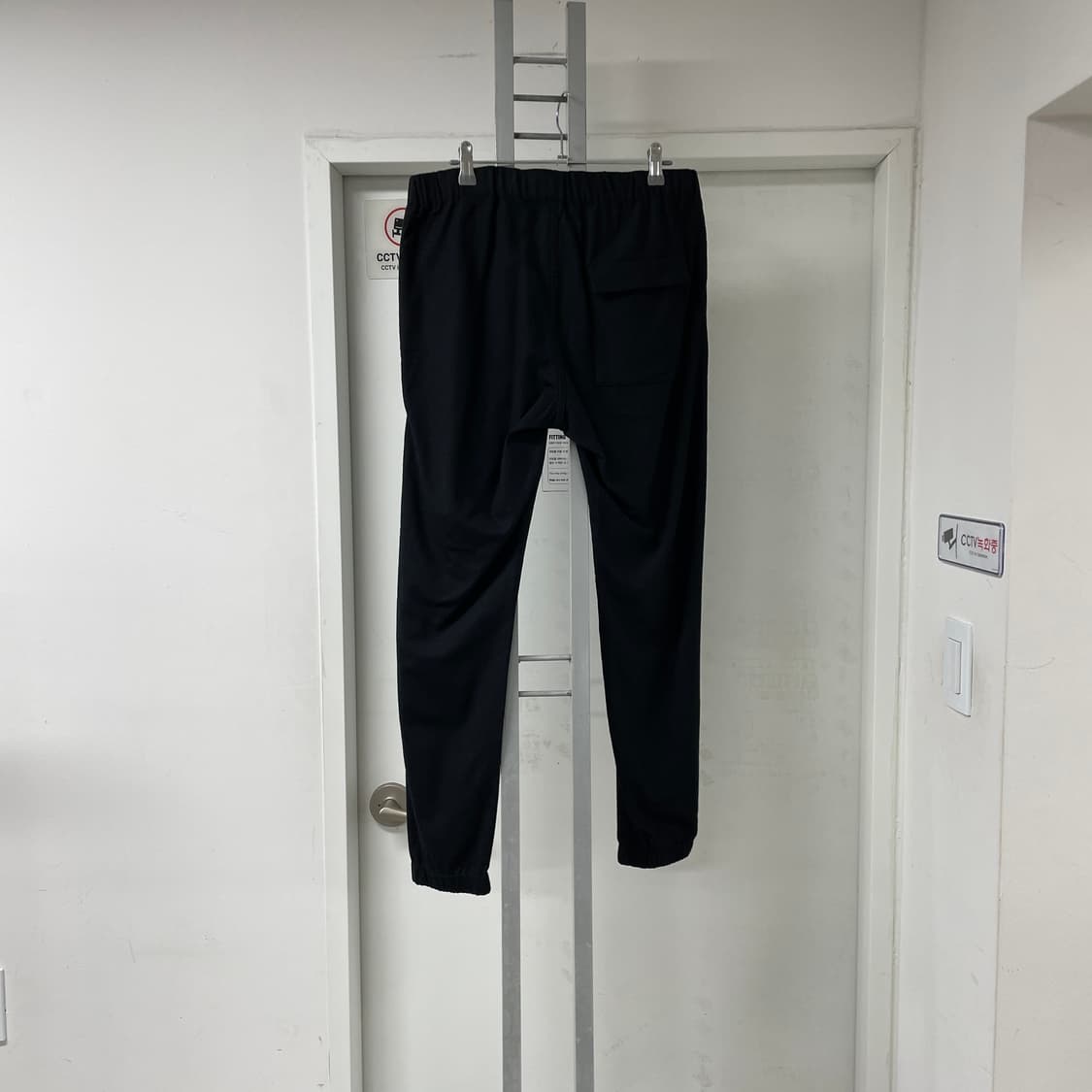 COS 코스 조거 팬츠 블랙 48 상품이미지4