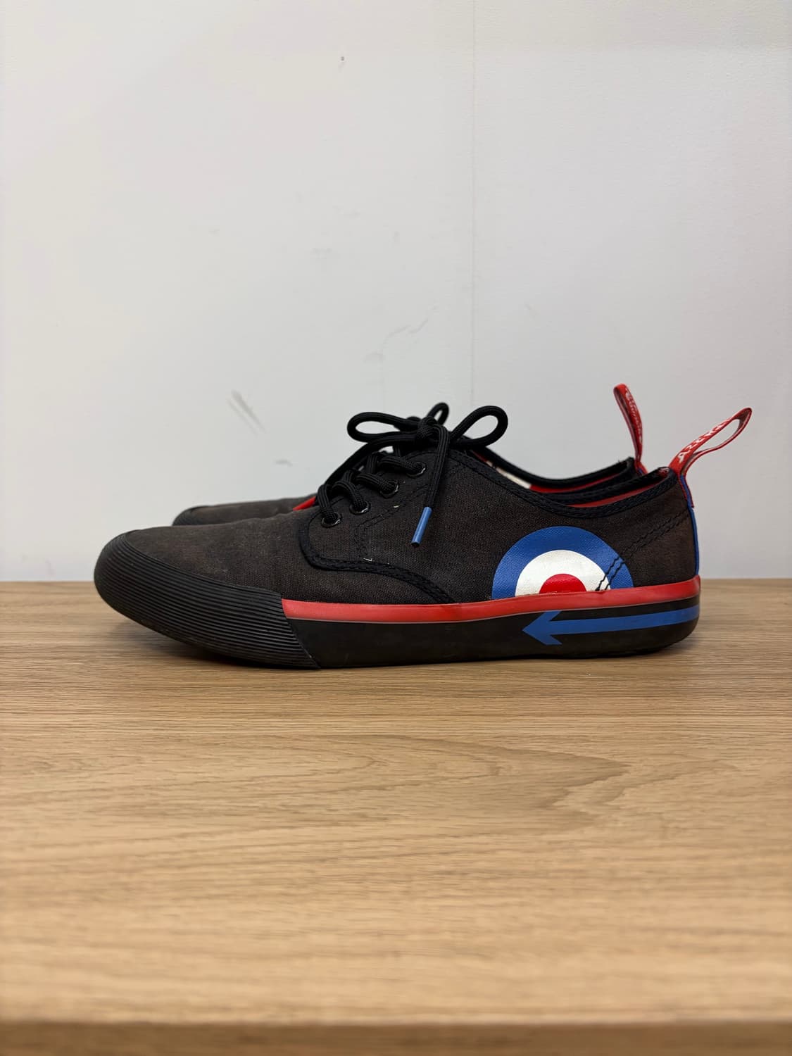 Dr.Martens 상품이미지1