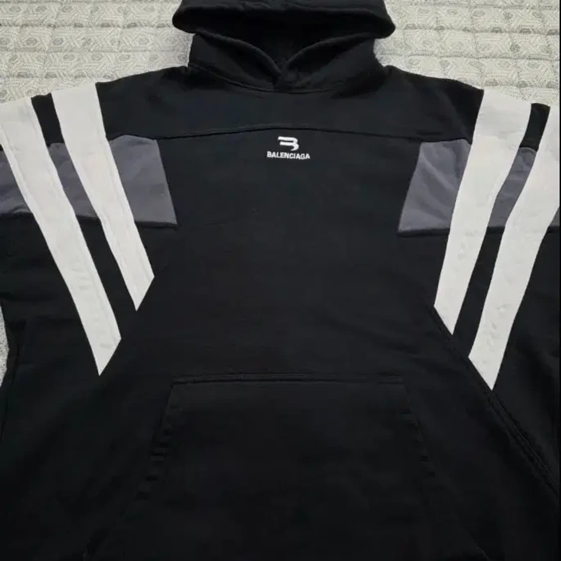 발렌시아가 로고 후드 티셔츠 100 상품이미지4