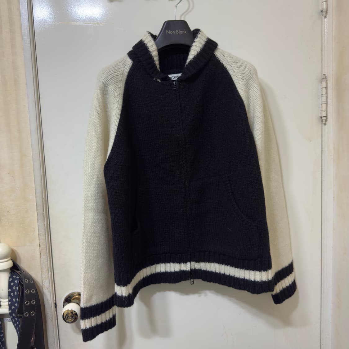 (새상품)비바스튜디오 니트 집업 L사이즈  상품이미지1