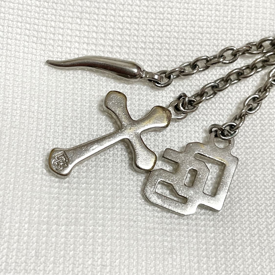 Dolce & Gabbana 돌체앤가바나 쓰리피스 상아 팬던트 목걸이 상품이미지4