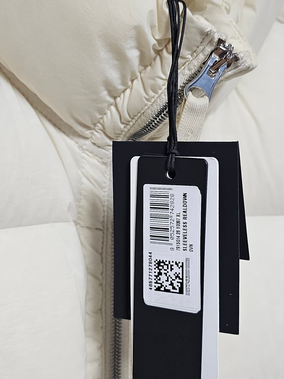 스톤아일랜드 심리스 터널 나일론 패딩 조끼(새 상품) 상품이미지4