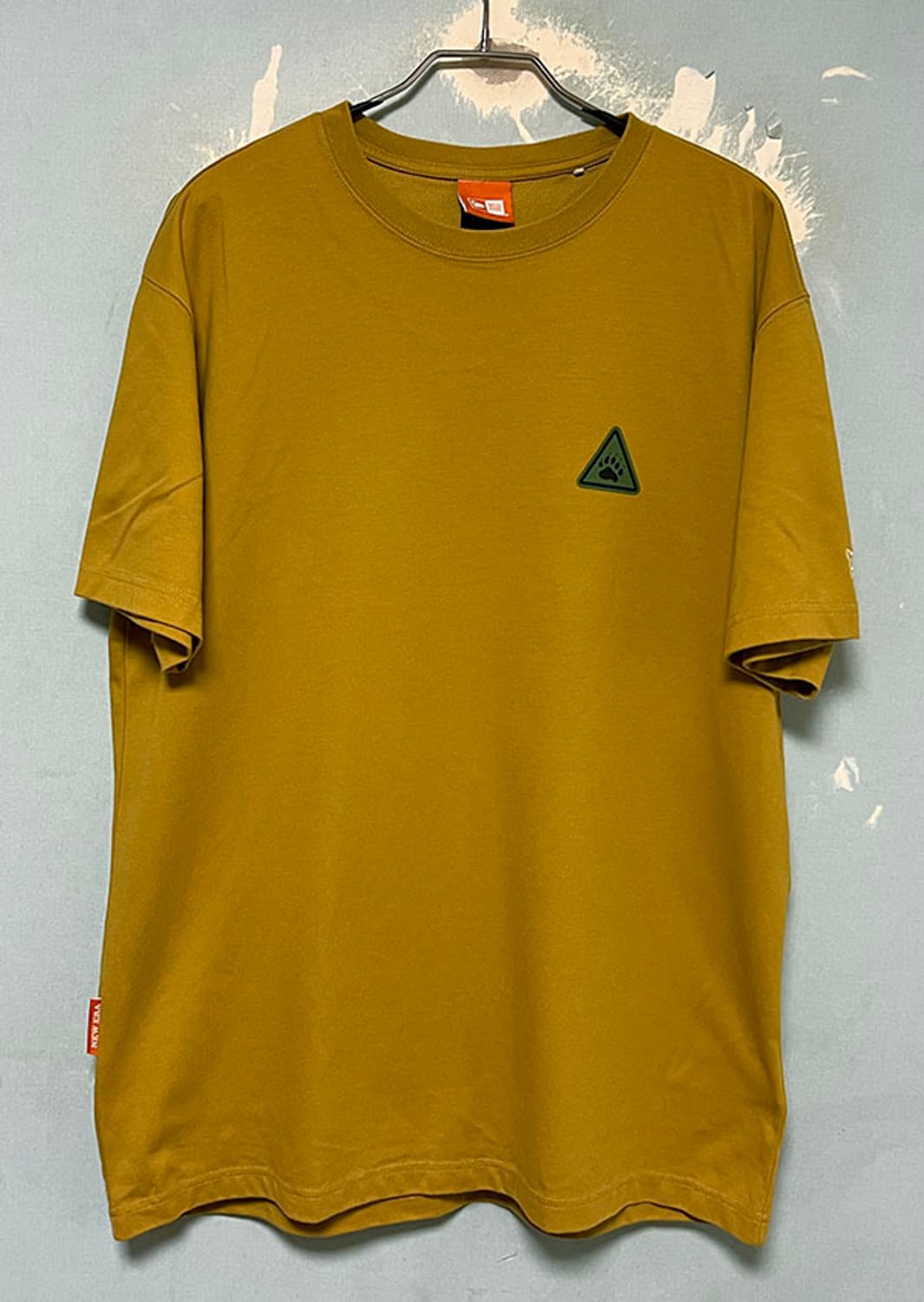 New Era 뉴에라 머스타드 오버핏 남자 반팔티셔츠 캐주얼 XL 105 상품이미지1