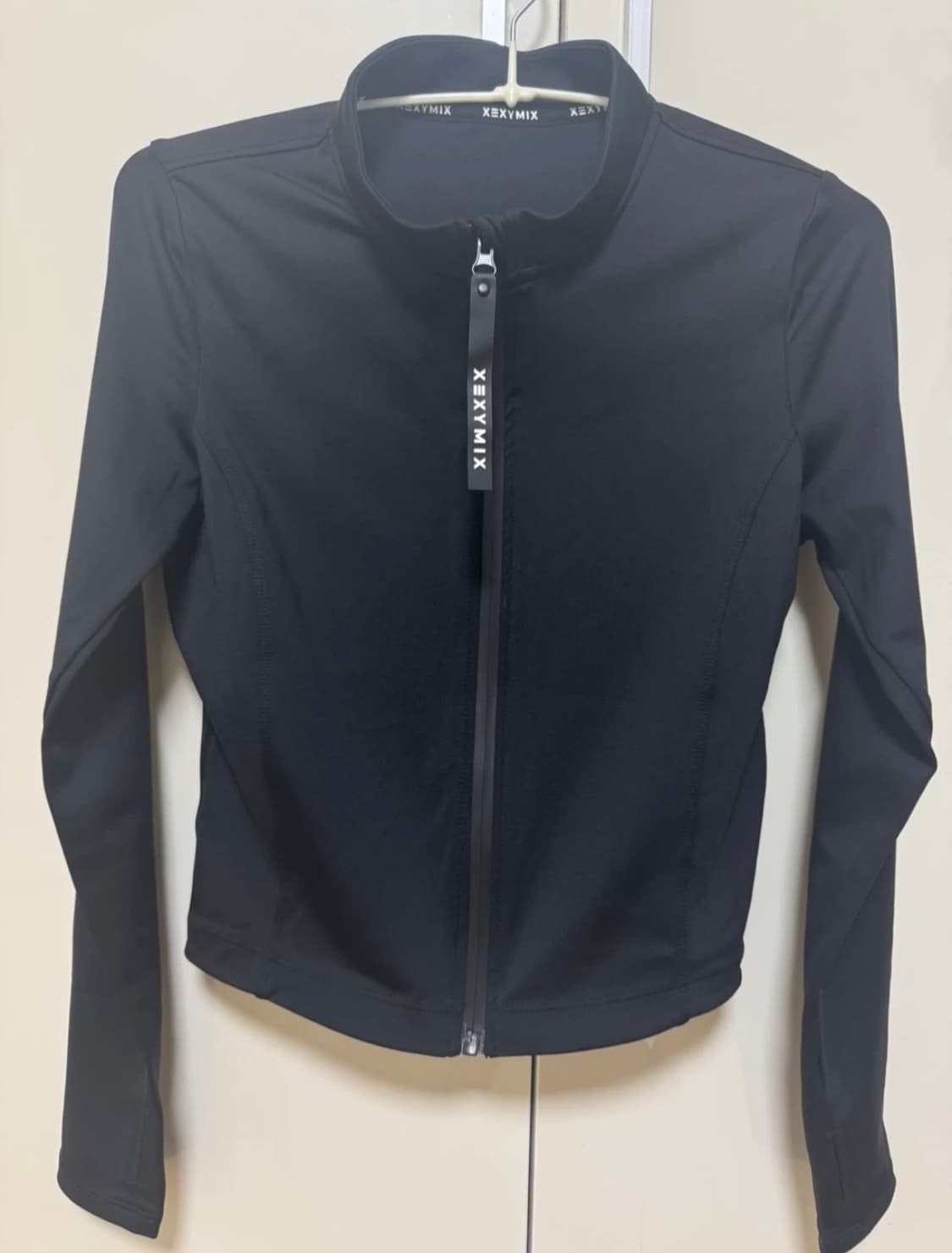 젝시믹스 블랙라벨 시그니처 크롭 집업 래쉬가드(새상품) 상품이미지2