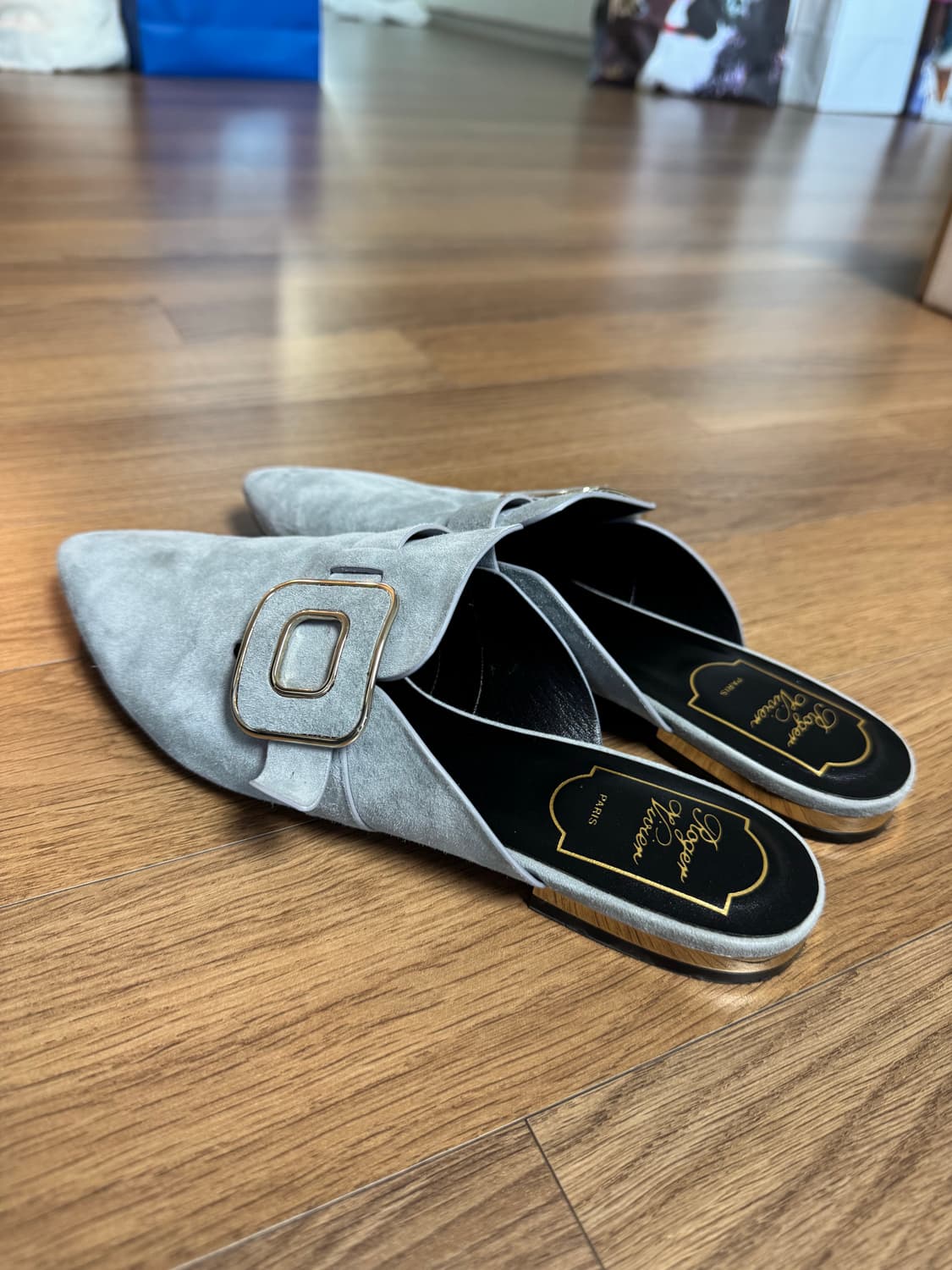 [Roger Vivier] 로저비비에 스웨이드 뮬 샌들 37.5 상품이미지6