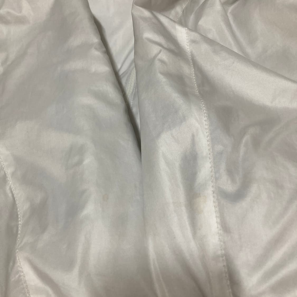 유니클로 아이보리 경량 후드자켓 L 상품이미지2