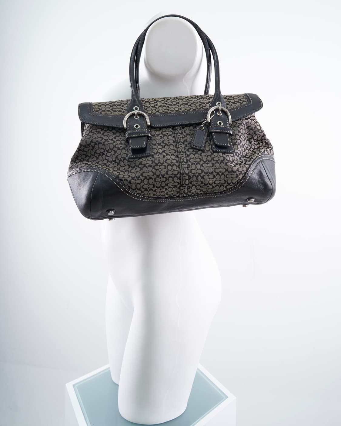 Coach 00’s 자크드 시그니처 숄더백 상품이미지1