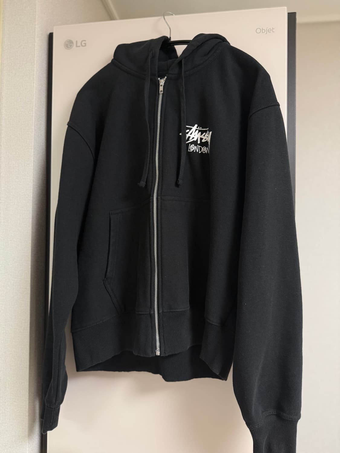 스투시 런던 후드집업 m사이즈 판매합니다  상품이미지1