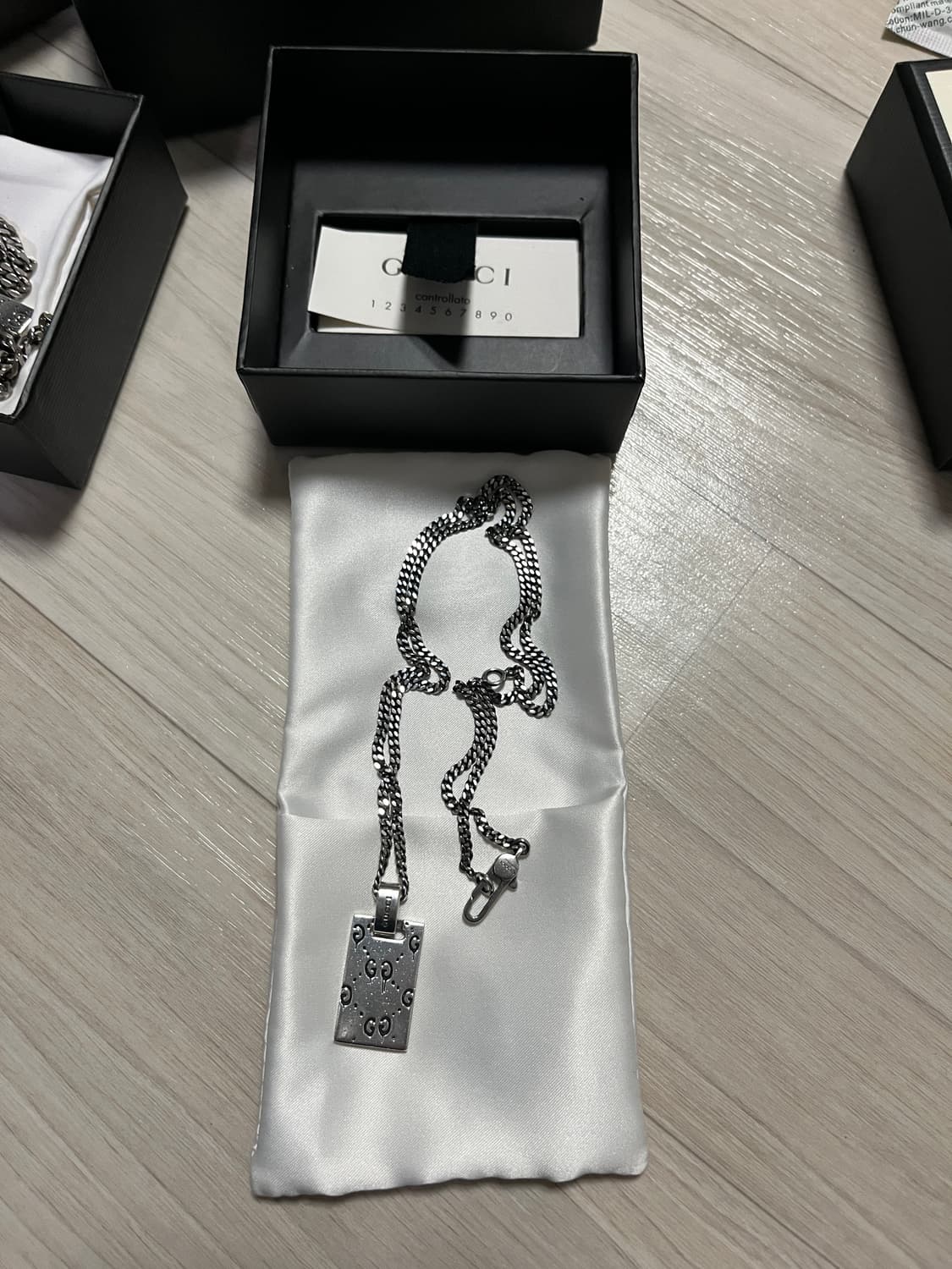 구찌 고스트 펜던트 목걸이 상품이미지3