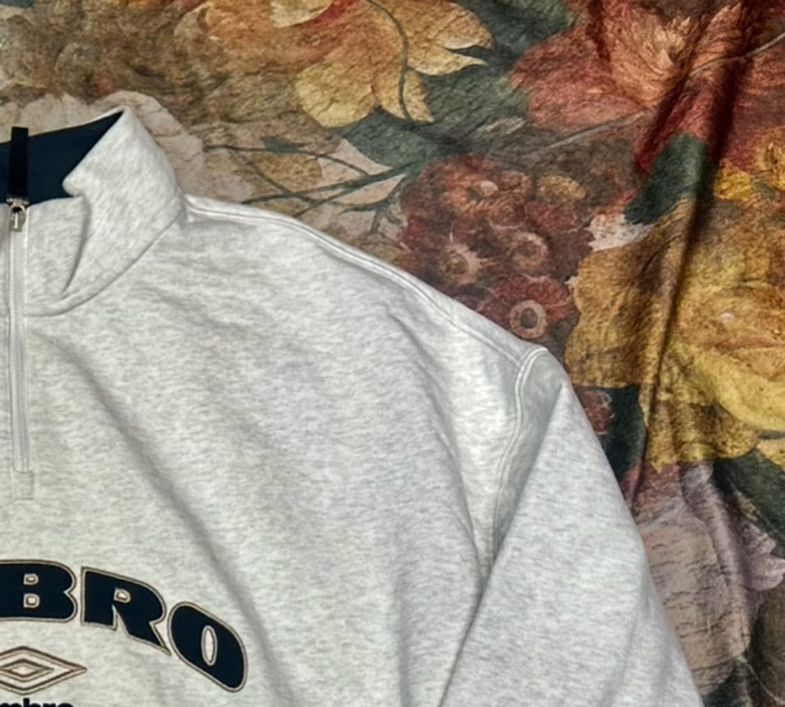 엄브로 빈티지 스펠아웃 미들로고 그레이반집업 95 상품이미지2