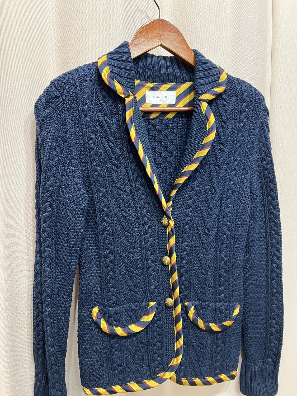 빈폴 여성 금장버튼 케이블 니트 카라 가디건  상품이미지3