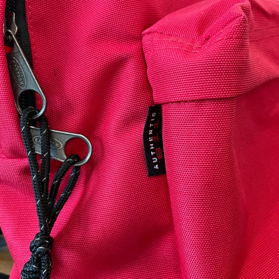 Eastpak Wyoming Red Backpack 상품이미지3