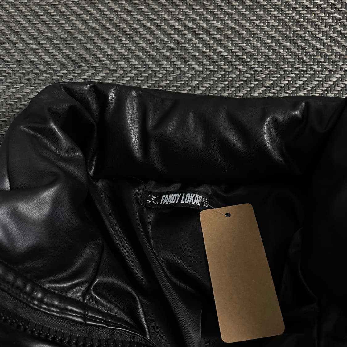 FANDY LOKAR 블랙 레더 크롭 숏패딩y 4481 상품이미지8