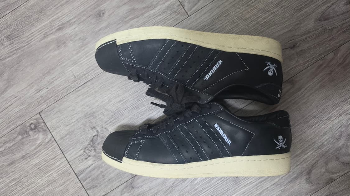 아디다스 x 네이버후드 슈퍼스타  블랙 클라우드 화이트 270판매 상품이미지4