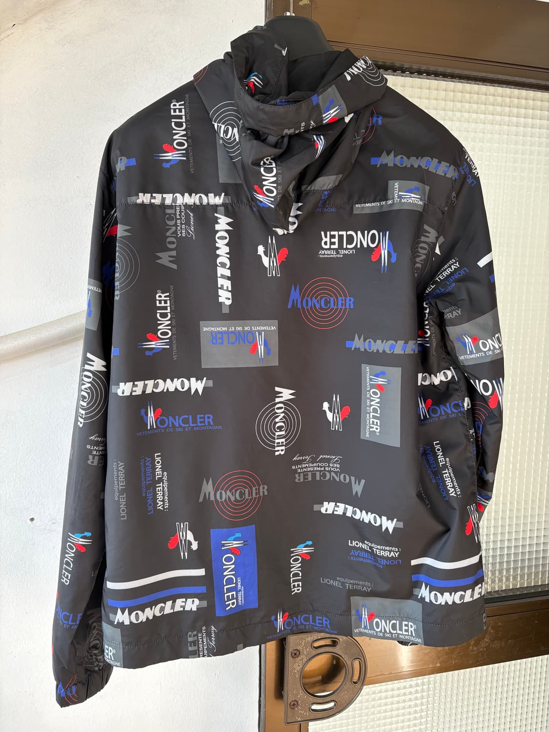 몽클레어 바람막이 상품이미지2