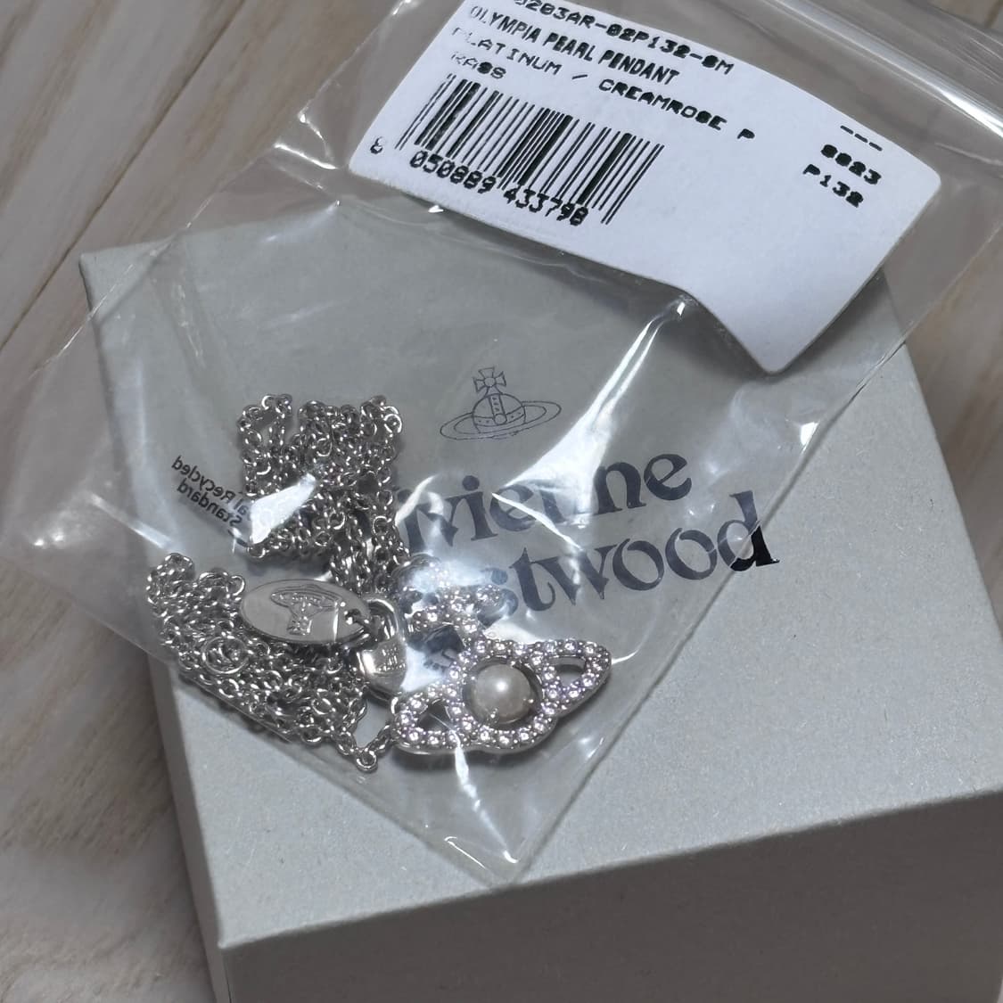 비비안웨스트우드 올림피아 목걸이 상품이미지4