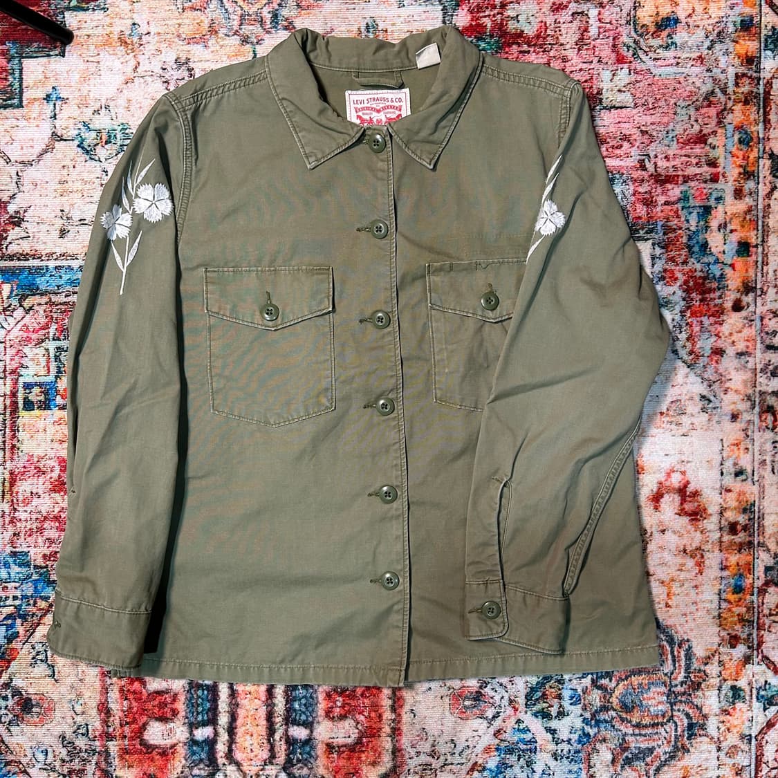 [L] 리바이스 플라워 자수 퍼티그 셔츠 상품이미지1