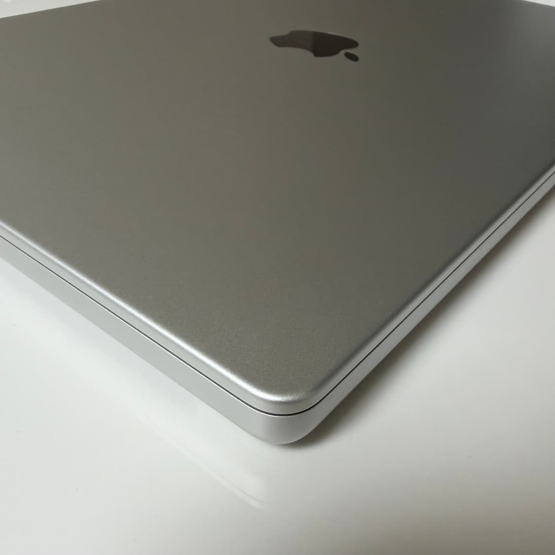 [S급] 애플 맥북 프로 16인치 M1 Pro 모델 판매합니다 상품이미지2