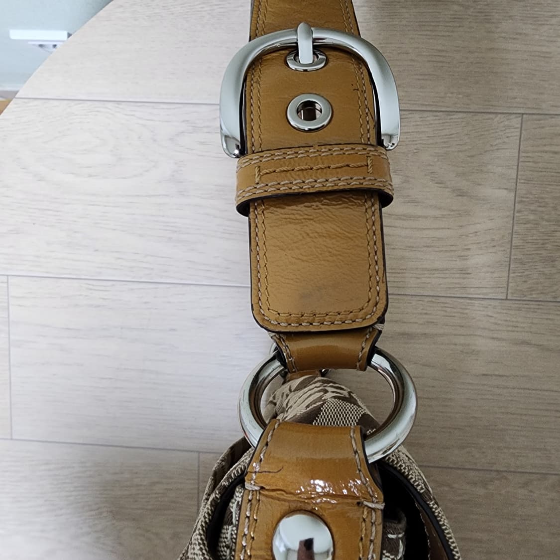 상태굿굿) 코치 버클 숄더백 상품이미지6