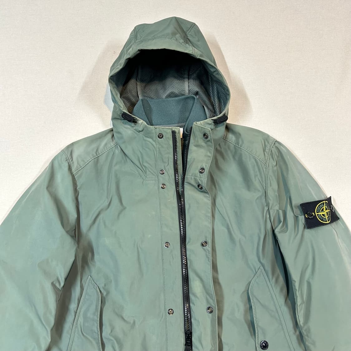 M) 스톤아일랜드 마이크로 렙스 후드 봄버 자켓 상품이미지4