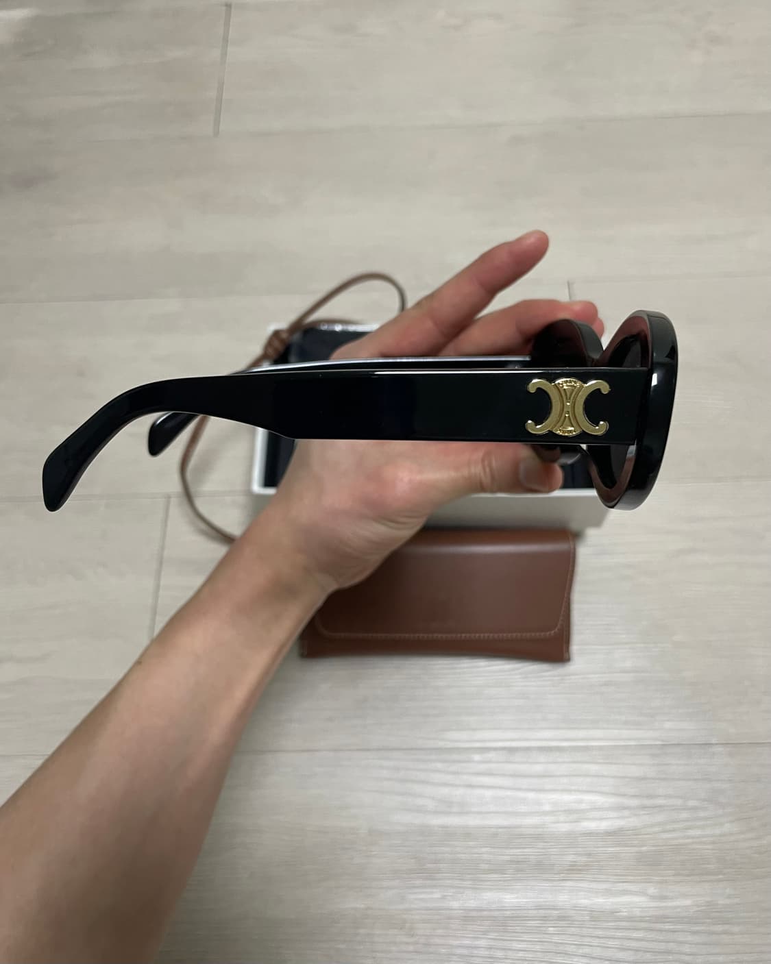 셀린느 아세테이트 트리옹프 01 선글라스 블랙 상품이미지4