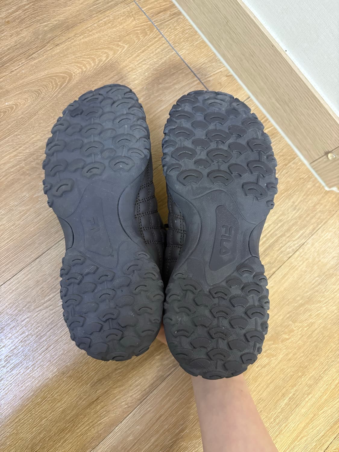 미스치프 x 휠라 브라운 240 상품이미지3