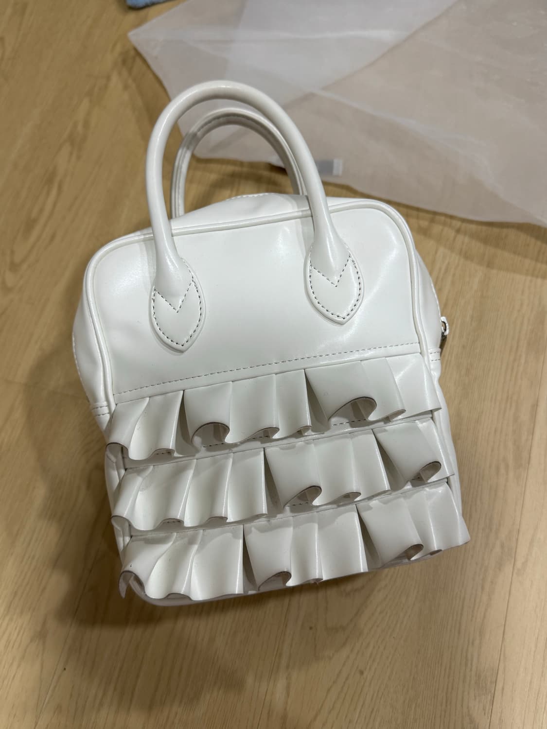 꼼데가르송 프릴백 상품이미지1