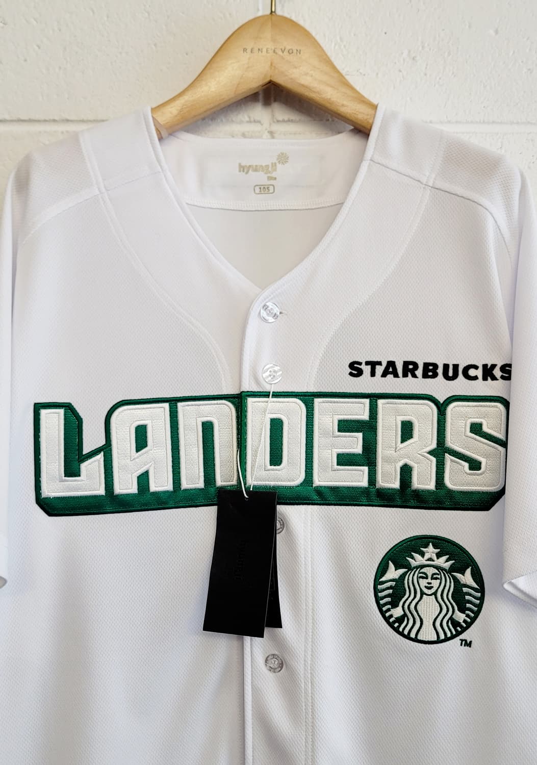 [105.XL]SSG랜더스 X 스타벅스 22주년 기념 콜라보 유니폼 상품이미지3