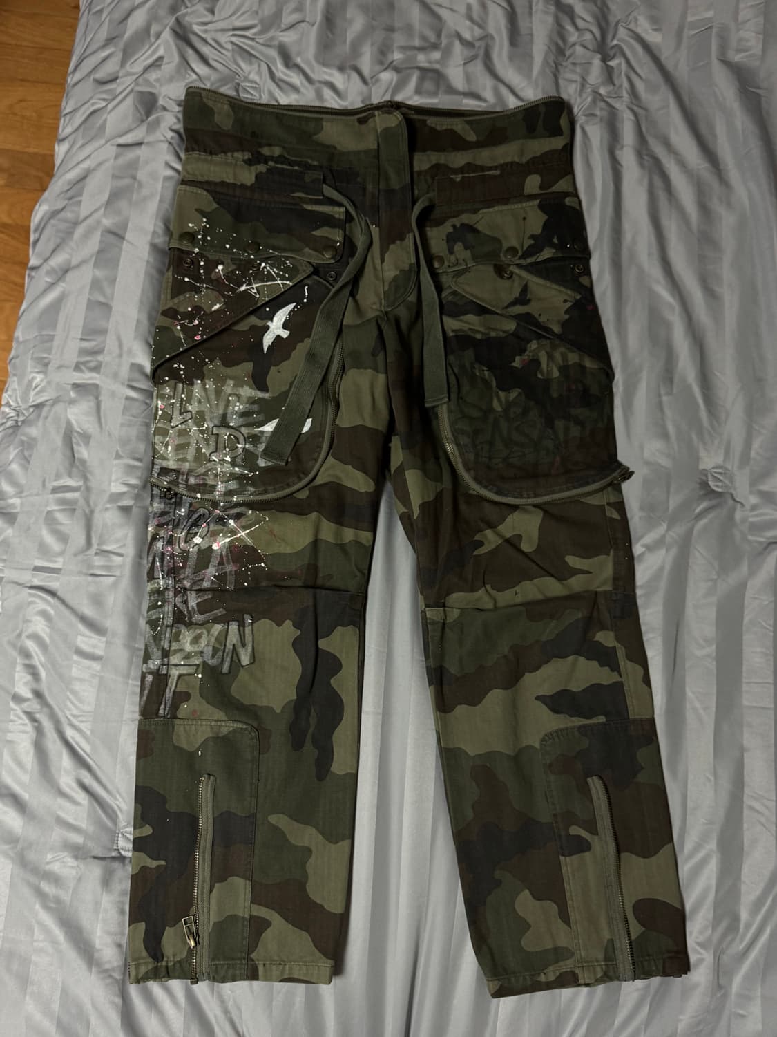 [M] 페이스커넥션 카모 페인팅 카고팬츠 상품이미지1