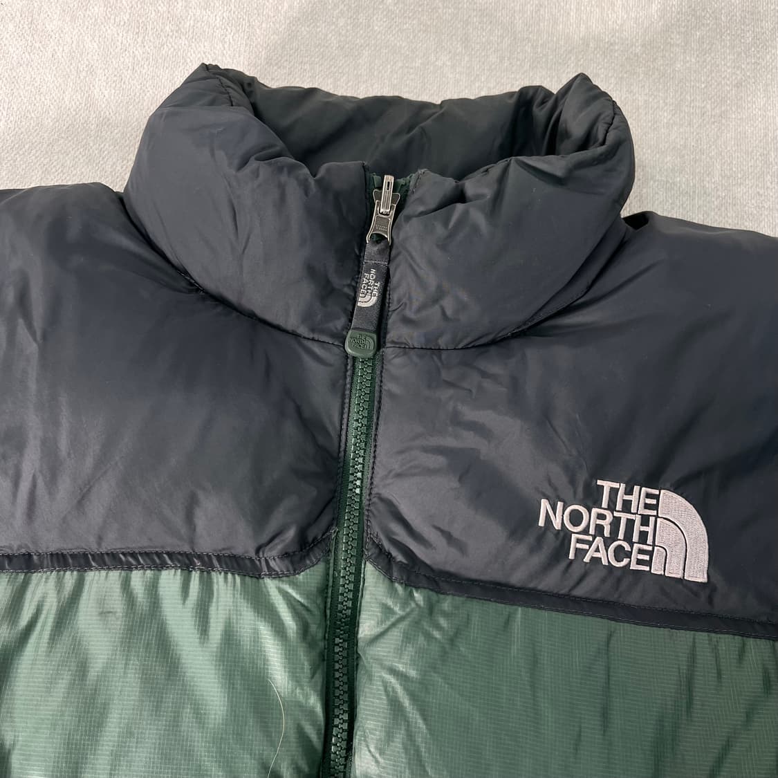 100 노스페이스 1996 눕시 700 카키 패딩 상품이미지2