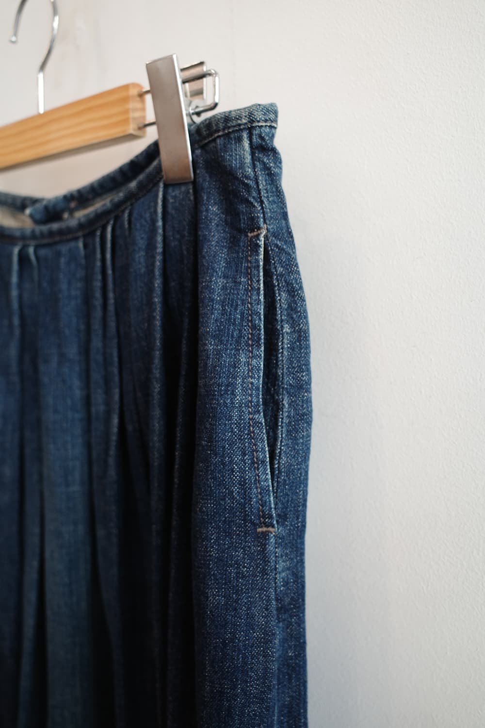 OMNIGOD 옴니갓 플레어 데님 스커트 (28인치) 상품이미지3