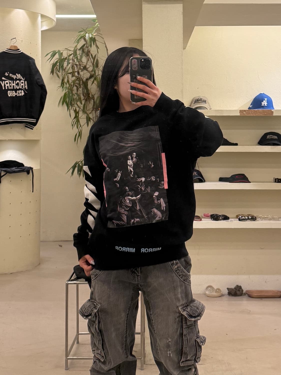 오프화이트 카라바조 애로우 맨투맨 U675 상품이미지1