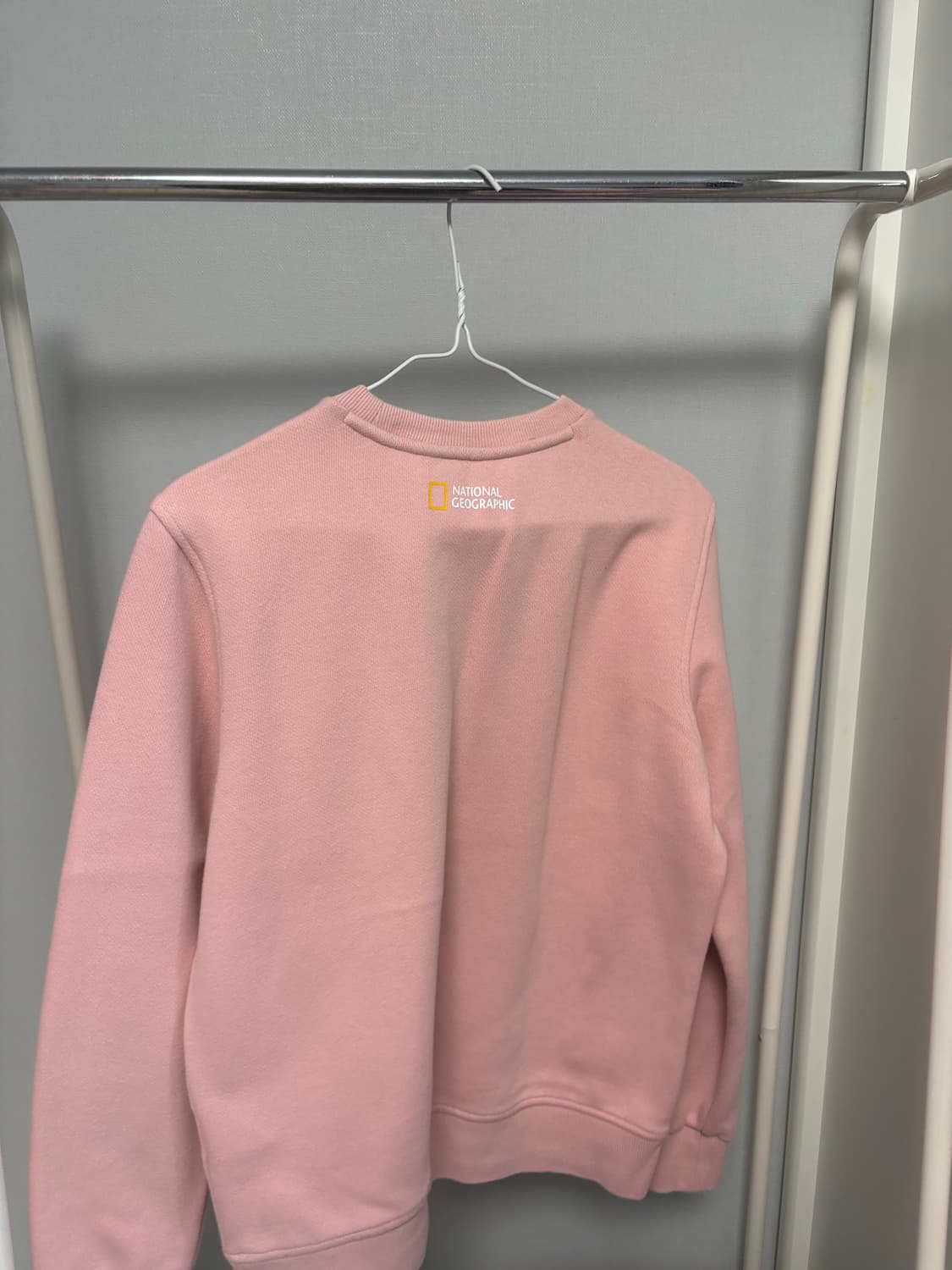 네셔널지오그래픽 맨투맨 베이비핑크 S 상품이미지2