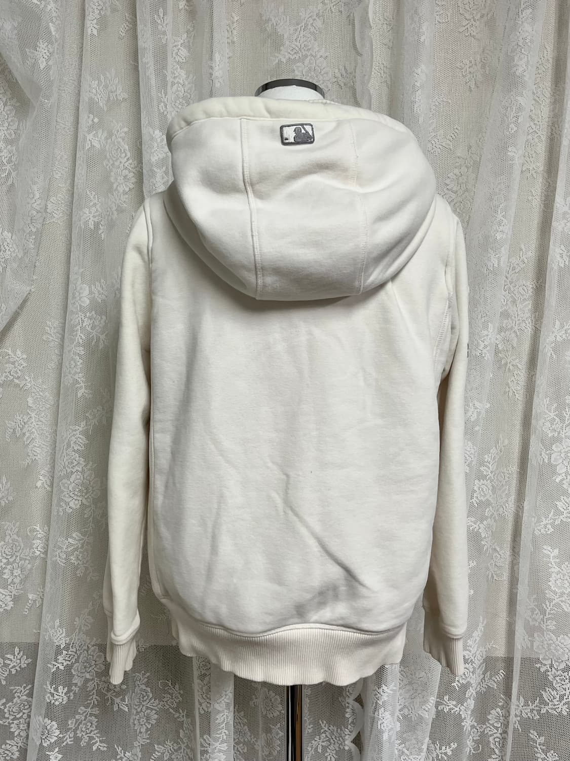 85) LA 다저스 퍼 후드 집업 아이보리 상품이미지2