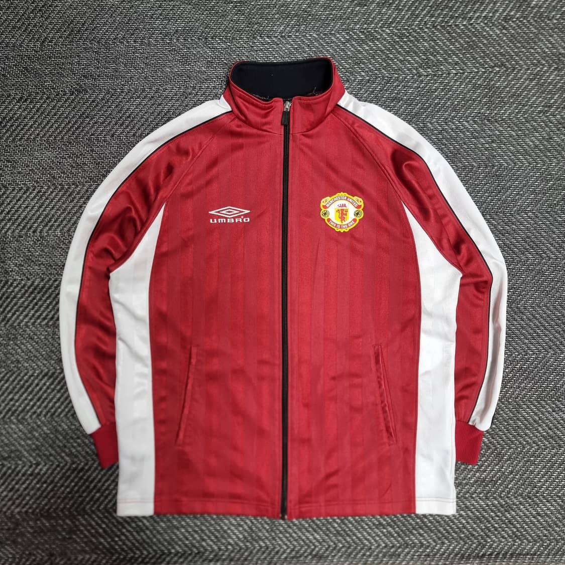 엄브로 맨체스터 유나이티드 커스텀 져지 상품이미지1