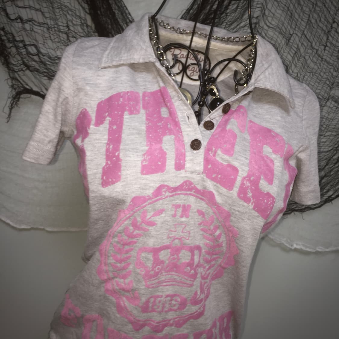 Gray pink lettering collar T 상품이미지2