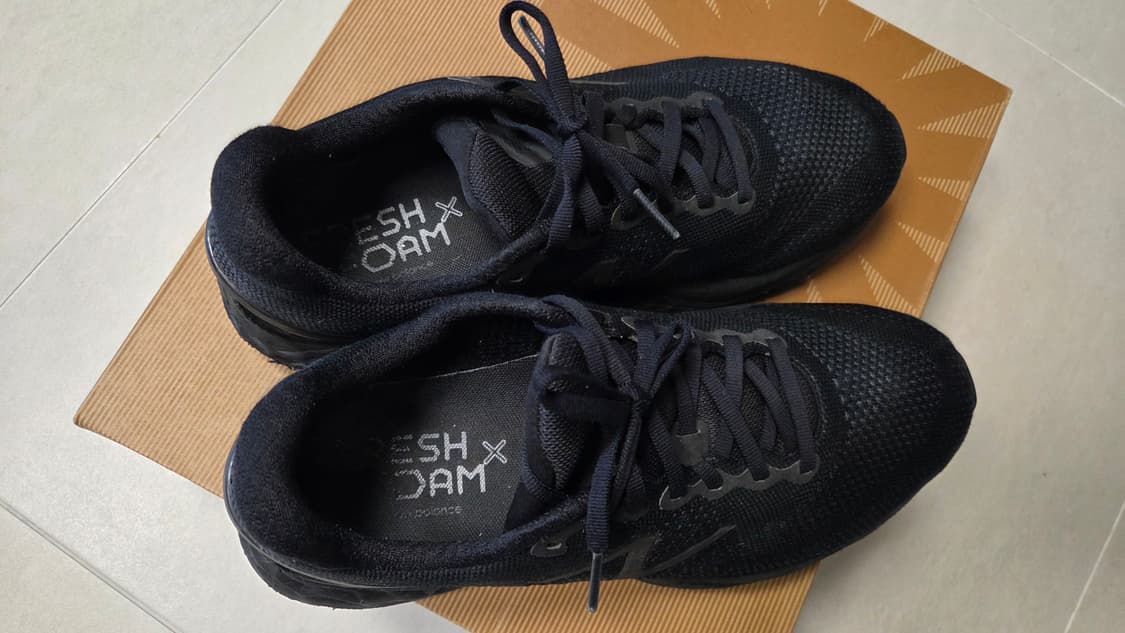 뉴발란스 880 프레쉬폼 X 트리플 블랙 상품이미지5
