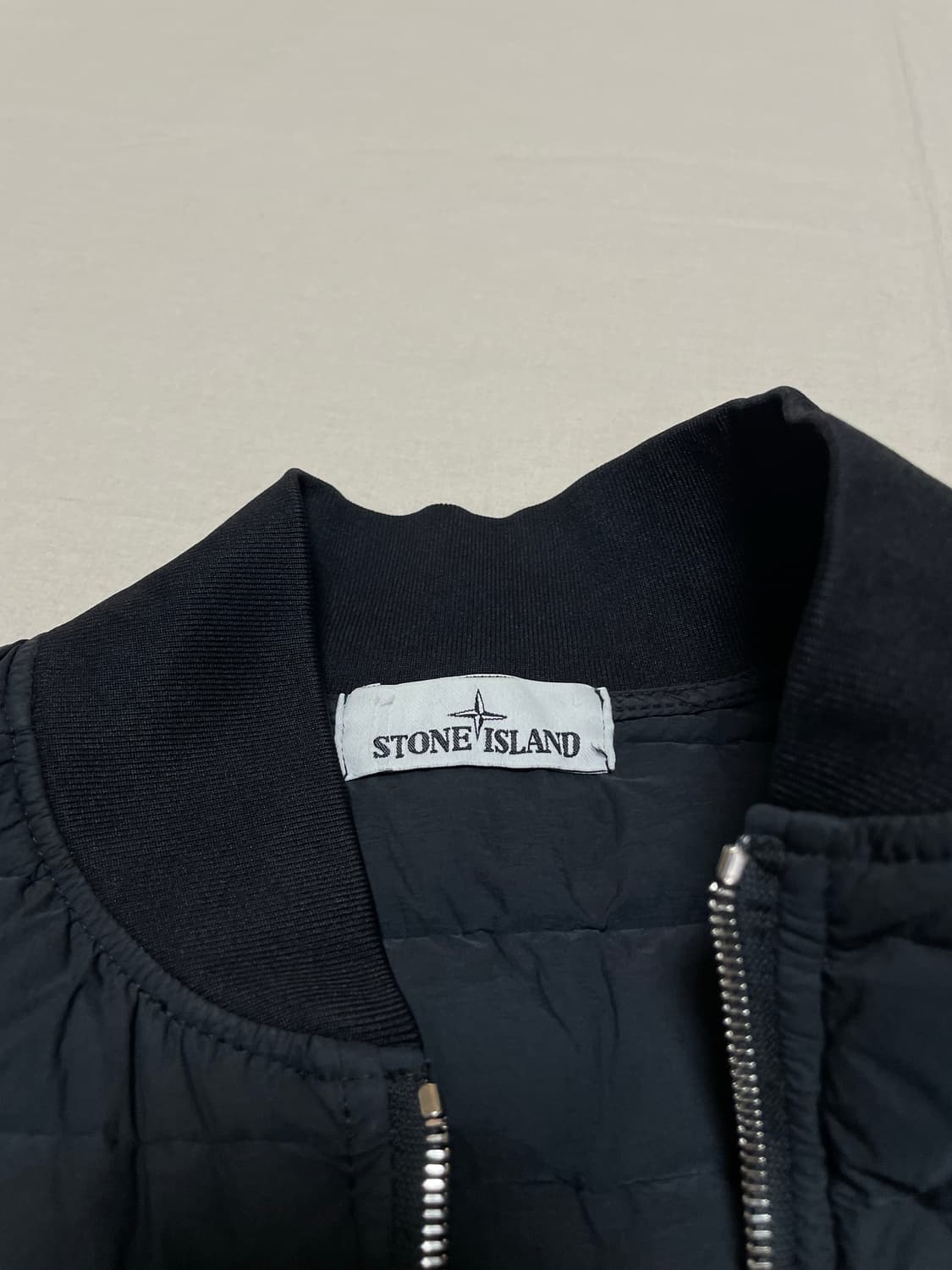 스톤아일랜드 룸우븐 경량 조끼패딩 [L] 상품이미지4