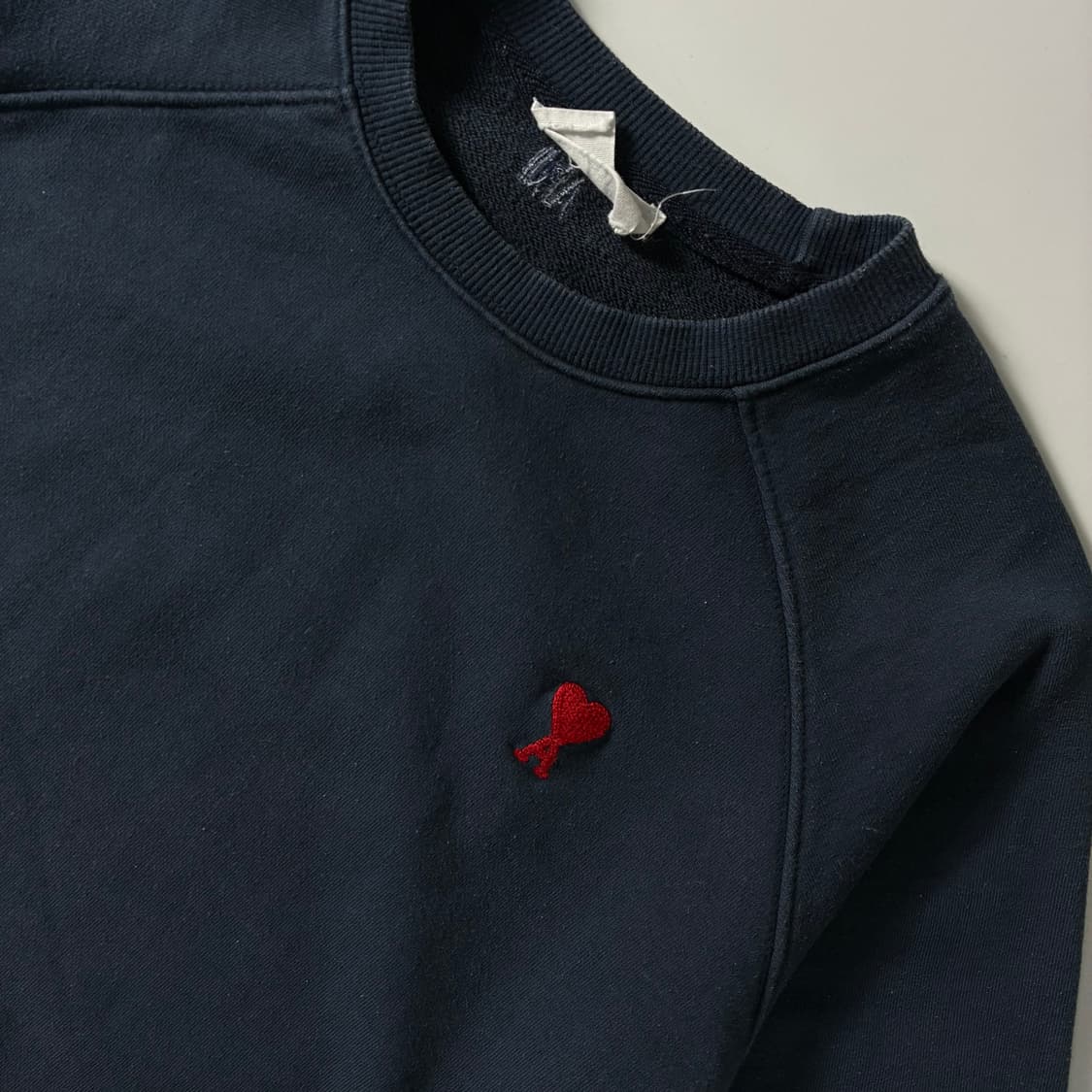 Ami  아미 스몰하트자수 네이비 맨투맨  상품이미지3