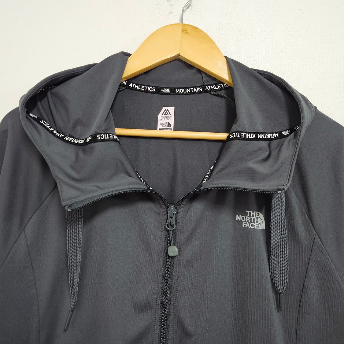 100 노스페이스 기능성 후드집업 차콜그레이 상품이미지4