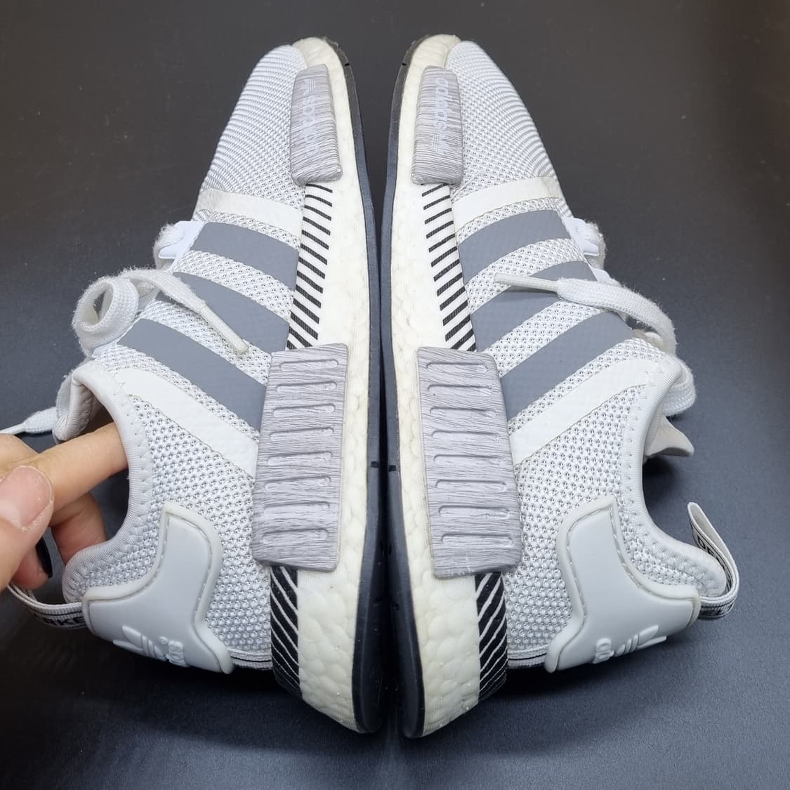 아디다스 NMD R1  여성운동화240 상품이미지5