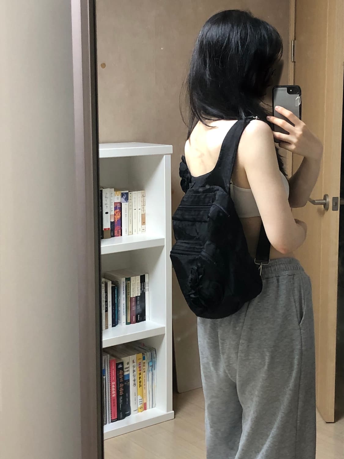 입체 꽃 나일론 직사각 백팩 플라워 아플리케 꼼데 슈슈통 세실리에반센 상품이미지10