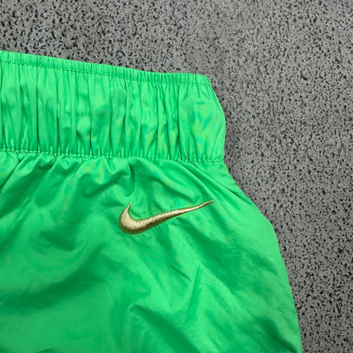 ✨ (바배) 나이키 그린 형광 숏 팬츠 상품이미지4