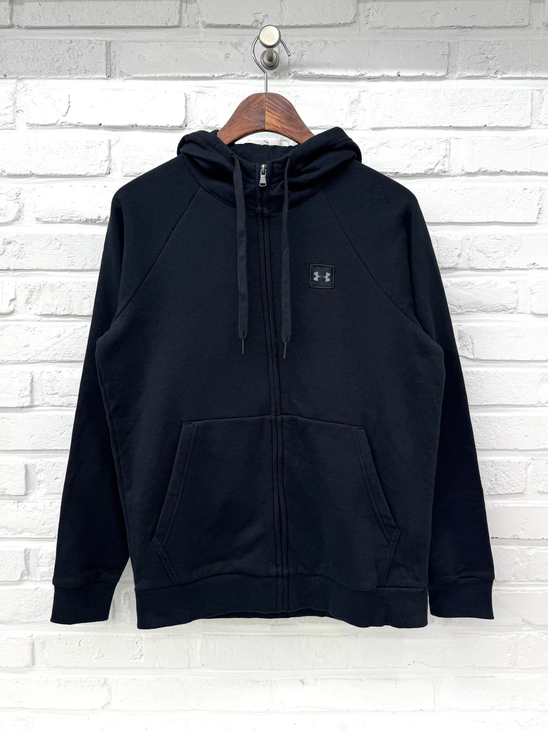 언더아머 블랙 후드집업 상품이미지4